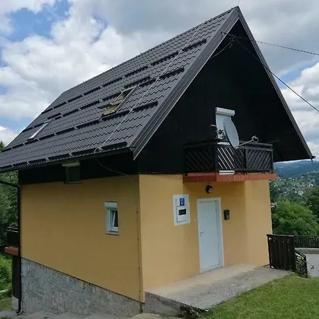 Сasa de vacaciones Vikendica