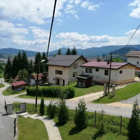 Vikendica Сasa de vacaciones *